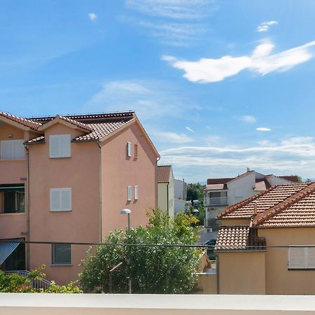 Apartments And Rooms Mladen Vodice Zewnętrze zdjęcie