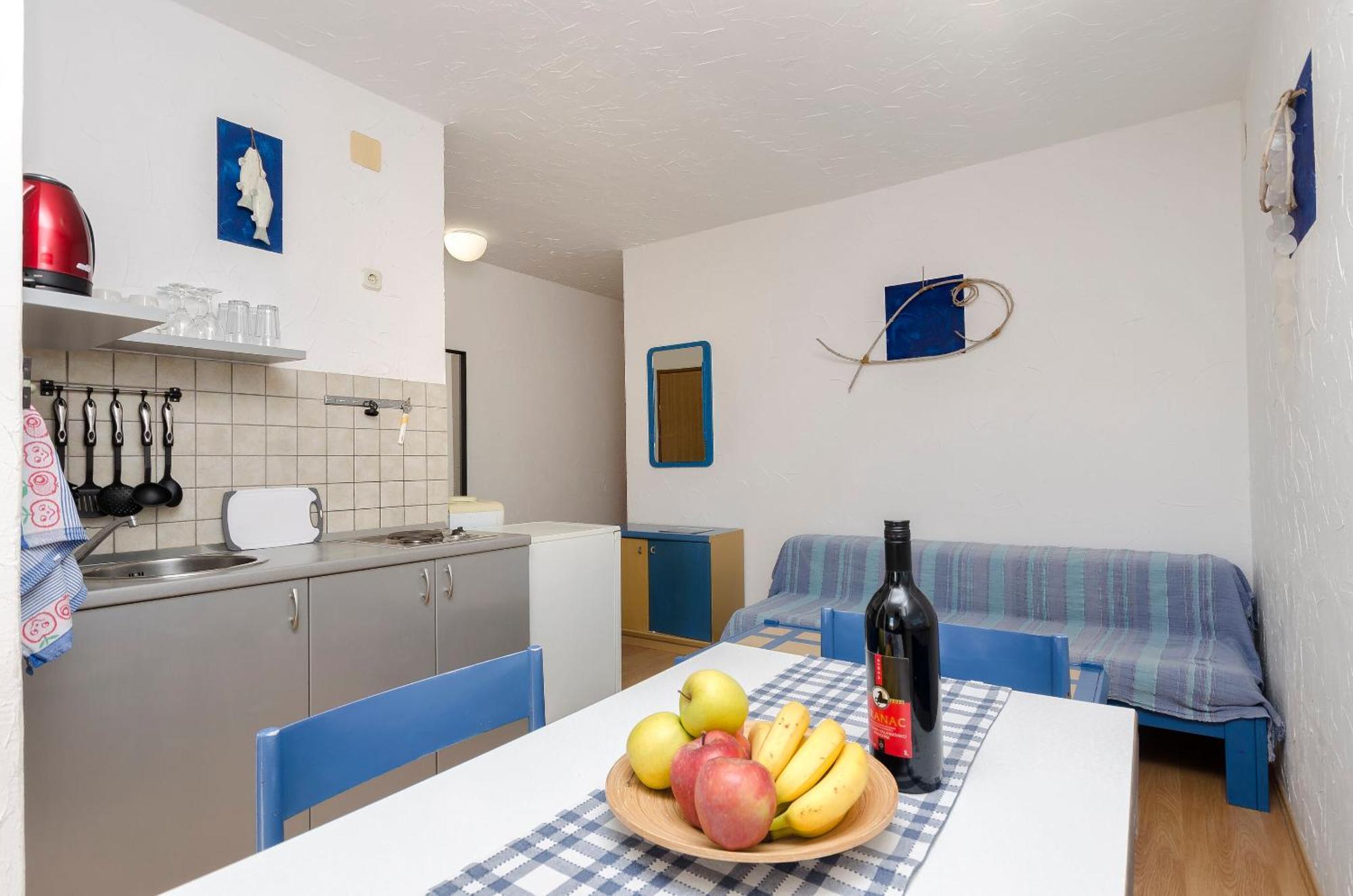 Apartments And Rooms Mladen Vodice Zewnętrze zdjęcie