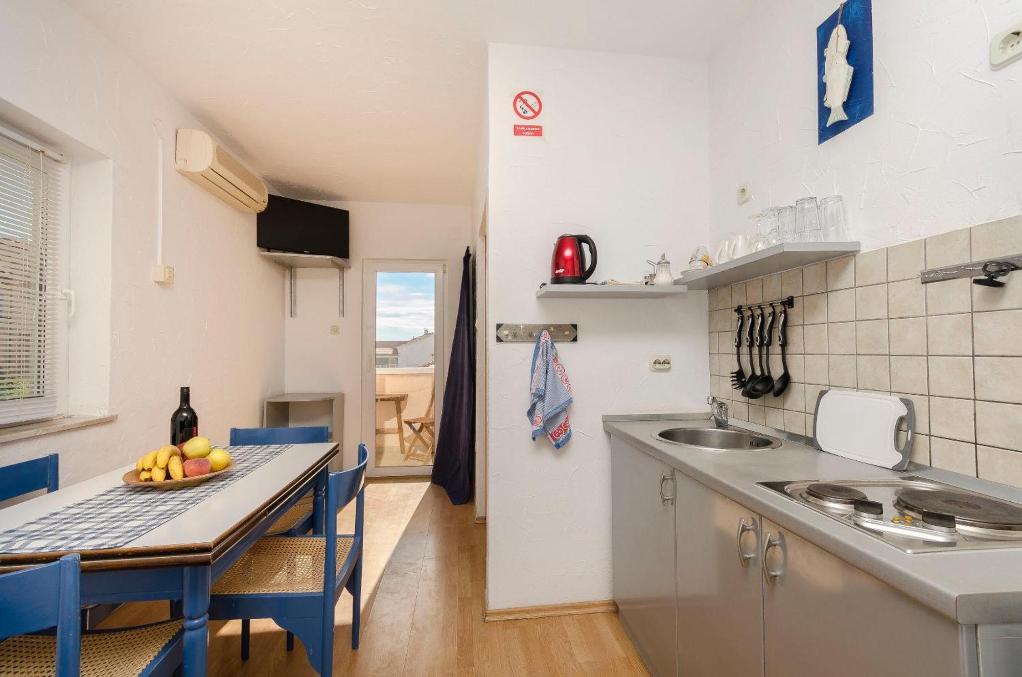 Apartments And Rooms Mladen Vodice Zewnętrze zdjęcie