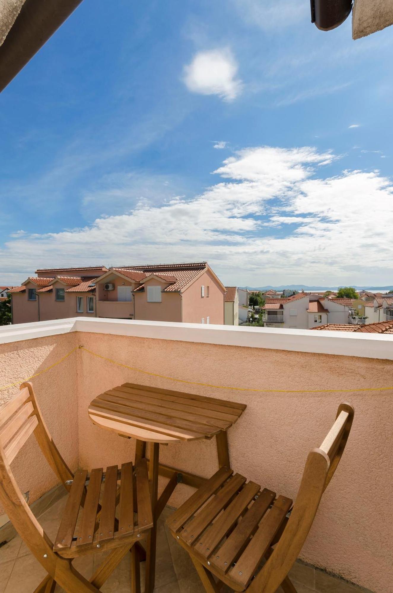 Apartments And Rooms Mladen Vodice Zewnętrze zdjęcie