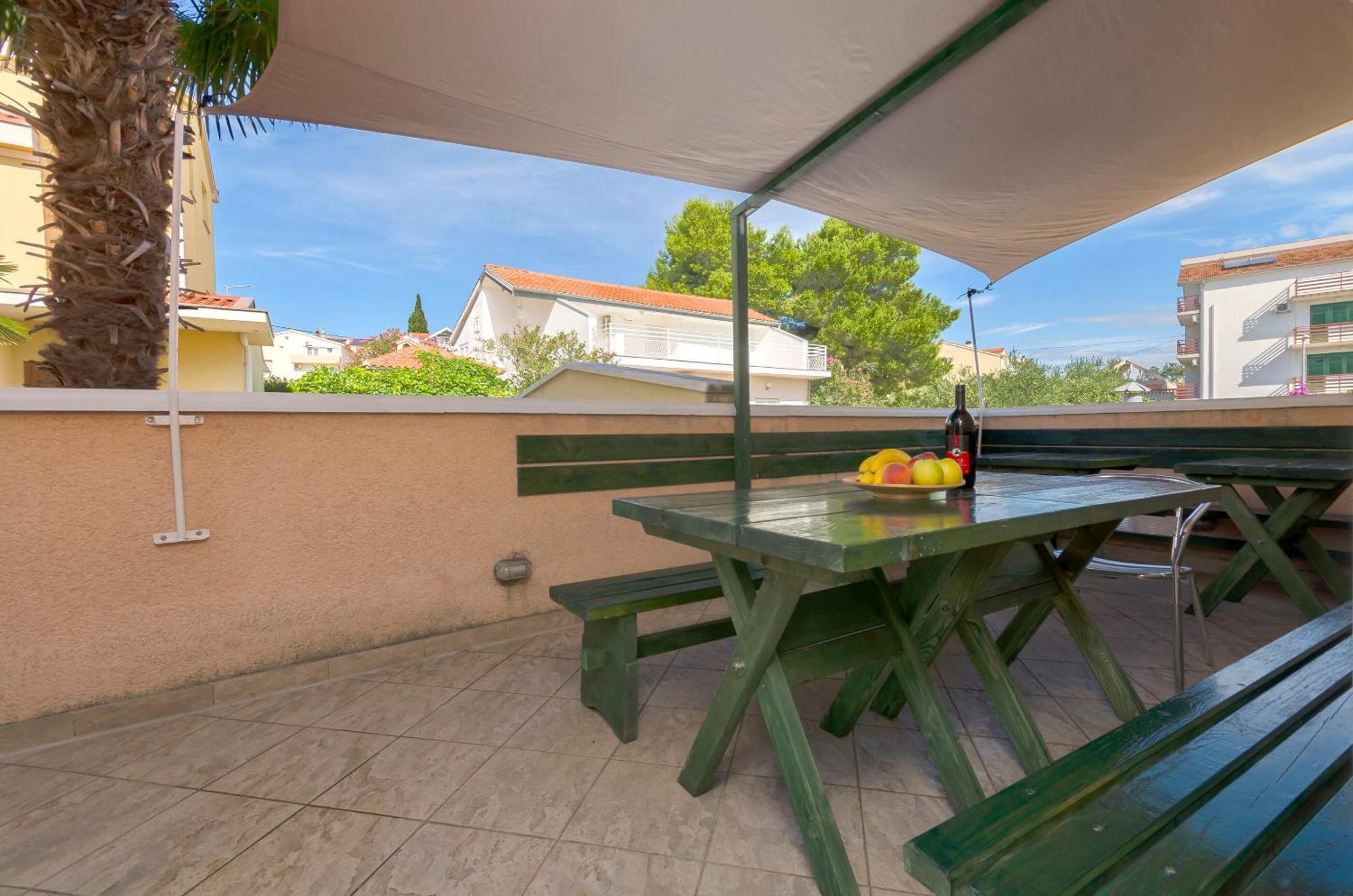 Apartments And Rooms Mladen Vodice Zewnętrze zdjęcie